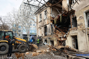 Zelensky: Rusia ataca Ucrania con 2.812 armas aéreas en una semana