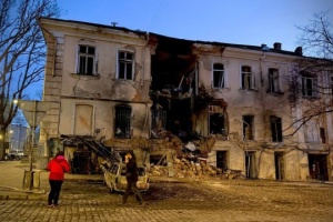 Nächtlicher Angriff auf Odessa: Schäden an 14 Häusern und einem Wohnheim