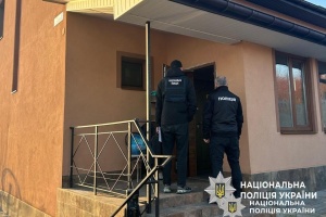 Нацполіція проводить 70 обшуків у медзакладах по всій Україні 