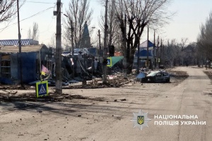 東部ドブロピッリャにはまだ市民９００人が残留