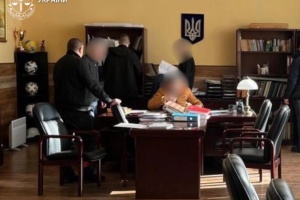 У Києві посадовців держінституту викрили в організації схеми фіктивного працевлаштування чоловіків