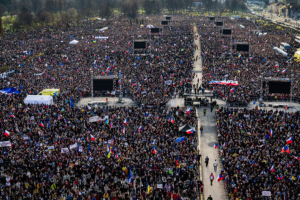 У Празі проходить багатотисячний мітинг проти уряду Бабіша