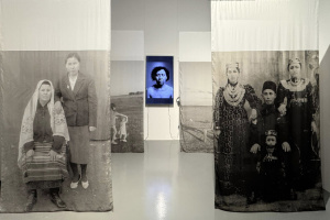 У Варшаві відкрили виставки про Крим і війну в Україні