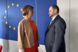 Кулеба обговорив із представницею ЄК інтеграцію до європейської транспортної мережі