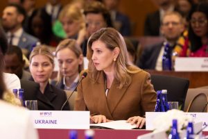 Олена Зеленська виступила у Вашингтоні на саміті освітньої коаліції під егідою Меланії Трамп