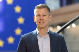 Лідер угорської опозиції заявив, що спецслужби намагалися знищити сервери  його партії