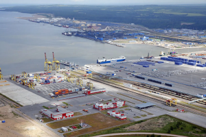 Два російські порти призупинили роботу після атаки українських дронів - Reuters