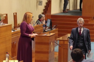 Кредит на €90 мільярдів: у Сенаті Чехії обговорили європейську допомогу Україні