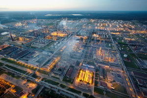 У Ленінградській області дрони уразили один з найбільших російських НПЗ