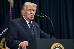 Трамп заявив, що хоче «забрати нафту» в Ірану