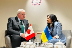 Сибіга зустрівся із главою МЗС Канади