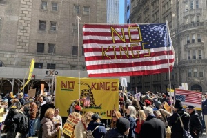 «Без королів»: США охопили масштабні протести проти політики Трампа