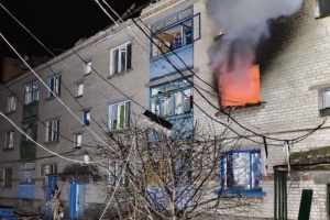 Ворог понад 10 разів за ніч атакував три райони Дніпропетровщини, є постраждала