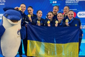 El equipo ucraniano de natación artística gana la medalla de oro en la Copa del Mundo