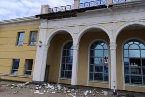 Bahnhof in Slowjansk bei russischem Angriff beschädigt, vier Eisenbahnmitarbeiter verletzt