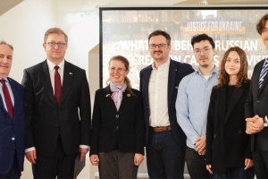 У Празі обговорили проблему викрадення та мілітаризації українських дітей Росією