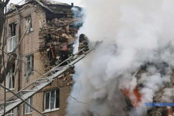 Rosja wystrzeliła przeciwko Ukrainie prawie 1750 dronów uderzeniowych, 1530 bomb kierowanych i 39 pocisków rakietowych w ciągu tygodnia - Zełenski