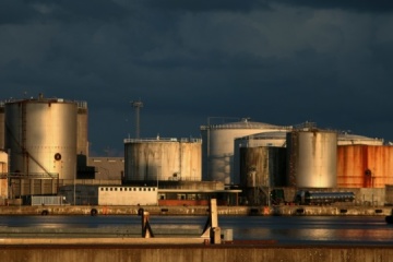 Saudi Arabia, Iraq, UAE, and Kuwait cut oil production