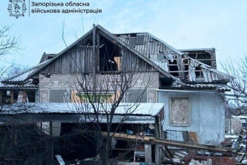 Russians carry out 899 strikes on Zaporizhzhia region, leaving three injured