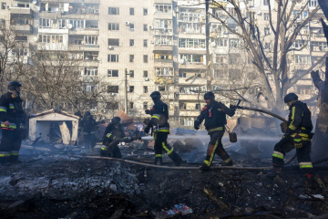 Russians drop four glide bombs on Zaporizhzhia: 13 injured, one killed