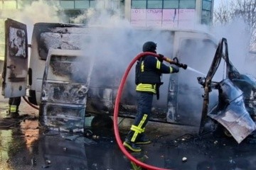 Guerre en Ukraine : Quinze blessés, dont trois enfants, dans des bombardements russes sur Kherson 