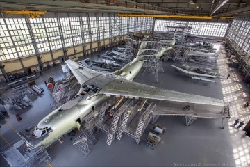 Ukrainische Drohnen greifen Flugzeugreparaturwerk in der russischen Region Nowgorod an