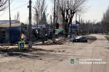 東部ドブロピッリャにはまだ市民９００人が残留