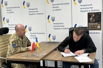 Ukrainian Legion volunteers abroad sign up for AFU in Lublin
