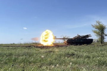 Russians try to intensify offensive operations on front lines, says Zelensky