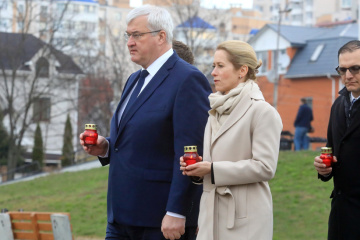 EU-Minister in Butscha: Beweise für russische Kriegsverbrechen fordern vollständige Verantwortung