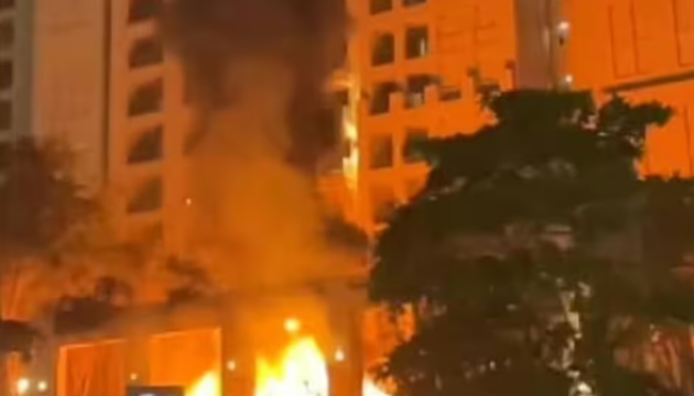 У Дубаї уламки ракет впали на готелі Fairmont та Burj Al Arab, є поранені