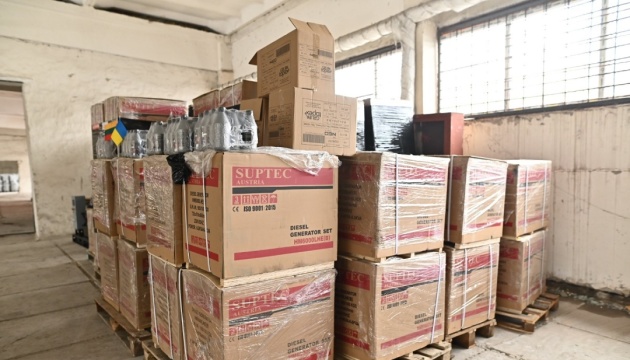 Київщина отримала від Литви 84 потужні генератори