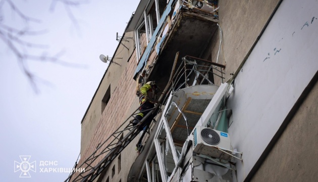 Війська РФ обстріляли Харків та 12 населених пунктів області, двоє поранених