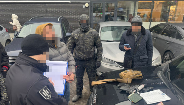 ДБР і Нацполіція викрили схему мобілізації військовозобов'язаних до тилової частини без проходження служби