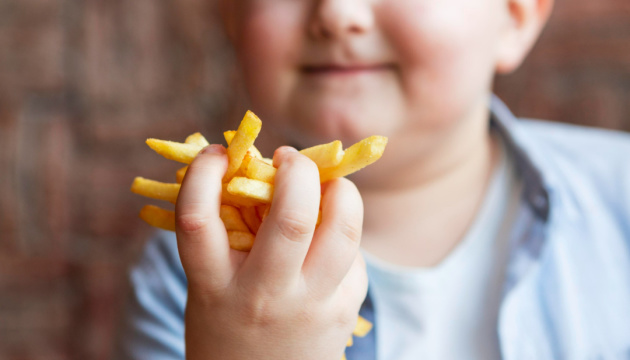 В Україні майже кожна четверта дитина 6-8 років має проблеми з масою тіла