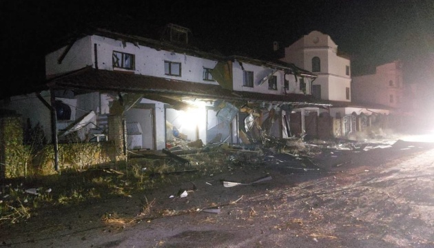 Росіяни вночі атакували дронами південь Одещини - сталася пожежа на базі відпочинку