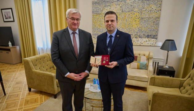 Сибіга вручив орден представнику ЮНІСЕФ в Україні