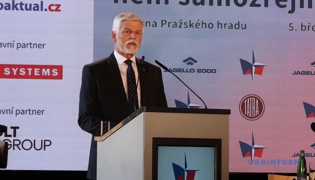 Президент Чехії: Не варто чекати від інших застосування статті 5 НАТО, якщо не виконуєш свою частину зобов’язань