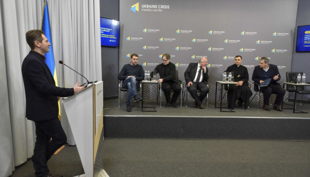 Росія використовує радянські механізми тиску на церкву і зараз - експерти