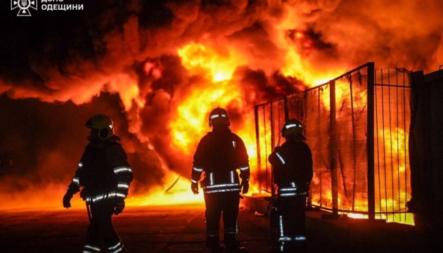 Цілями атак росіян цієї ночі стали житлова та критична інфраструктура - Кулеба