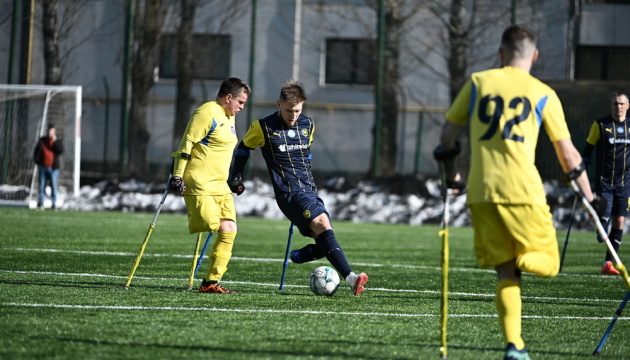 Визначилися перші чвертьфіналісти Кубка України з ампфутболу