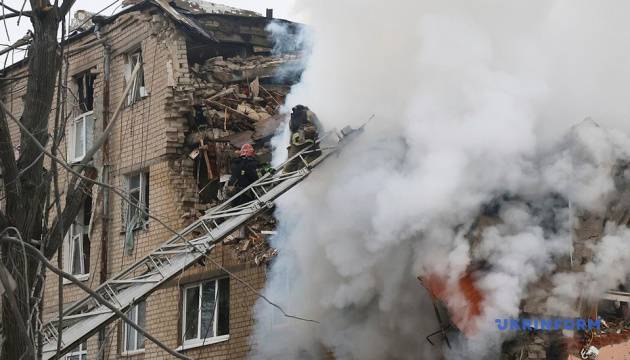 Zelensky: Russia launches nearly 1,750 drones, 1,530 guided aerial bombs, and 39 missiles at Ukraine in one week