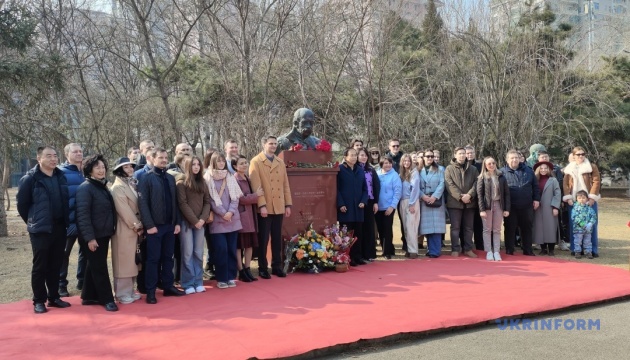 У Пекіні відзначили 212-ту річницю від дня народження Тараса Шевченка