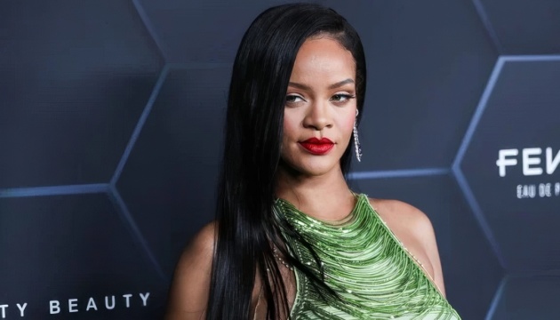 Будинок Ріанни у Лос-Анджелесі обстріляли зі штурмової гвинтівки