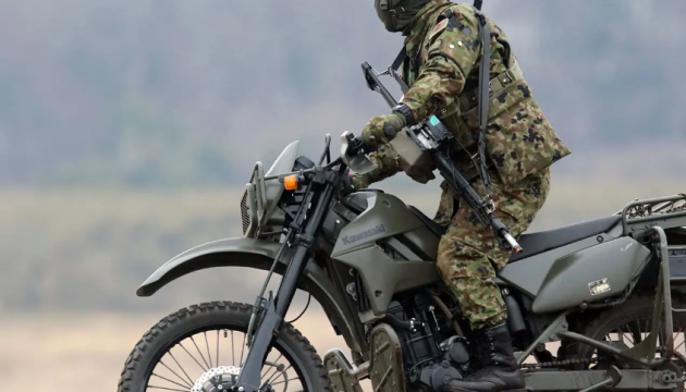 Russians use motorcycles and buggies for assaults again, Voloshyn says