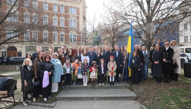 Дипломати та діаспора відзначили Шевченківські дні у Празі
