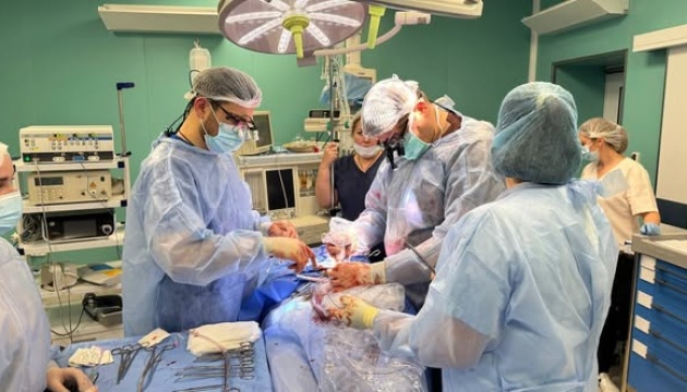 У Тернополі пересадили серце пацієнтові, який очікував на трансплантацію півтора року 