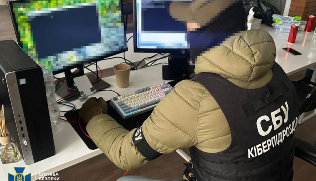 У Києві викрили масштабну схему легалізації іноземців у ЄС, серед клієнтів були росіяни