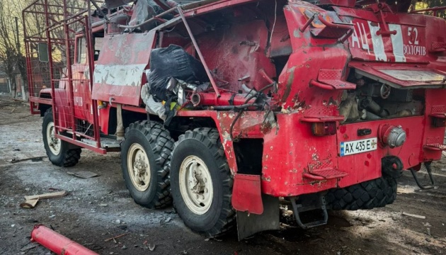 Росіяни атакували дронами Харківщину - постраждала жінка, під повторні удари потрапили рятувальники