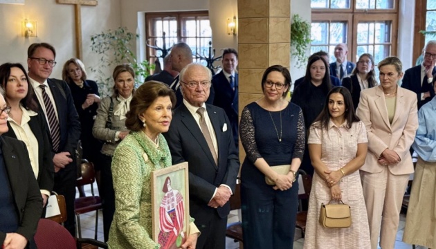 Королівська пара Швеції відвідала польсько-українську школу у Варшаві